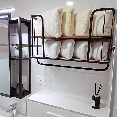 Cosy Dans Maison Calme Et Parking Gratuit Avec Borne Apartment
