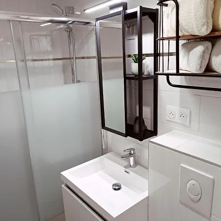 아파트 Cosy Dans Maison Calme Et Parking Gratuit Avec Borne 일커치그라펜스다든